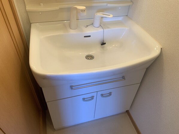 エレガンス・ヴィラAの物件内観写真